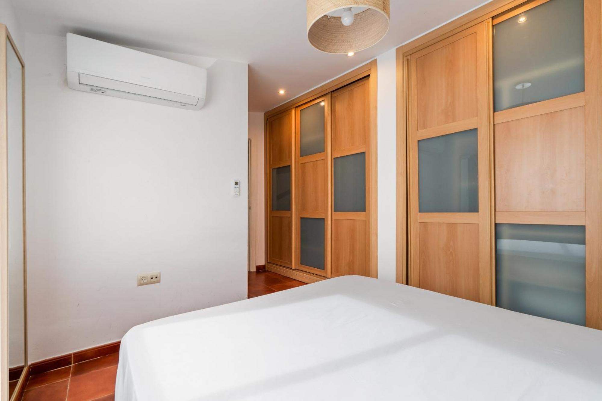 Apartamento En La Gran Via Alquiler Temporal Madrid Exterior foto